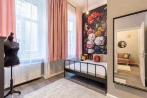 W33- Quality Apartments, Best Location. By BQA